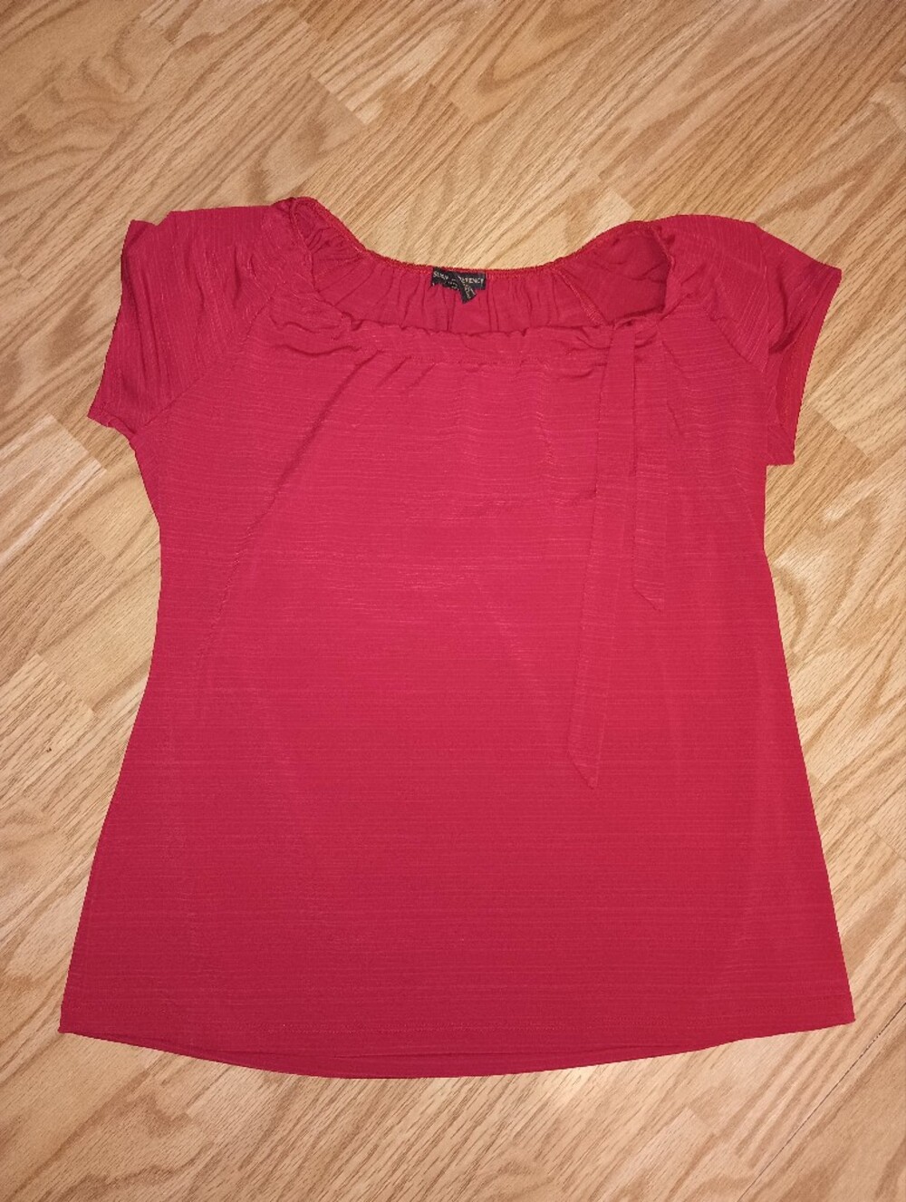 Susan Lawrence Top. Red. Women's XL